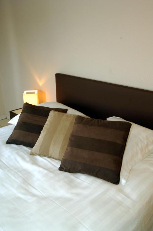 Hotel Le Saint Loup Gembloers Kamer foto